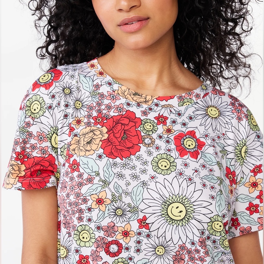 Joyspun Women's Short Sleeve Sleep Shirt Smiley Face Red Yellow Flowers 2X-3X - Picture 2 of 8